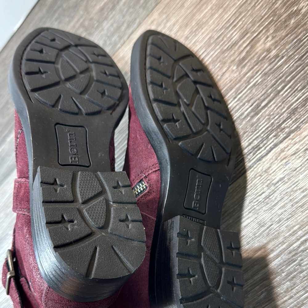Born Women's Burgundy Suede/ leather Ankle Boots size 7.5 (b99) - Picture 9 of 9